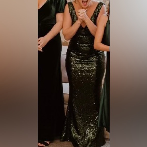 Revelry Dakota sequin dress, color emerald, size 6. - Picture 6 of 6